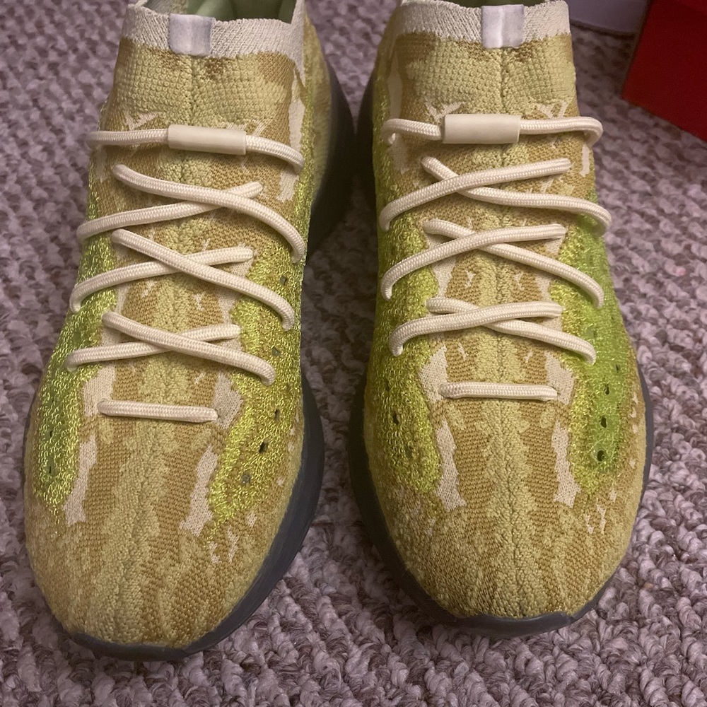 Yezzy women’s 9